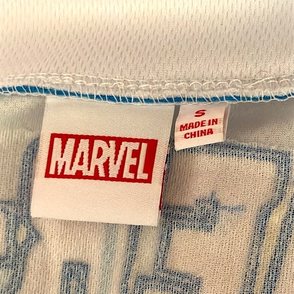 Amazing Spider-Man women’s crop button down top - Picture 8 of 9